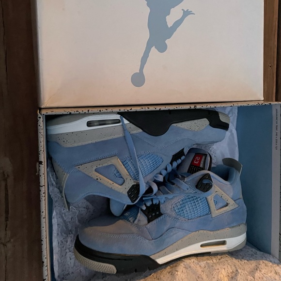Jordan Other - Jordan 4 “university blue” size 9.5